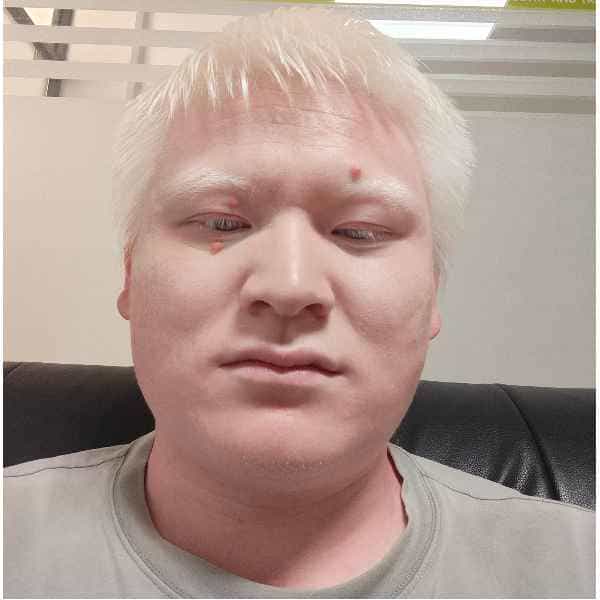 30岁岁安徽单身帅哥 - 潍坊吉缘网